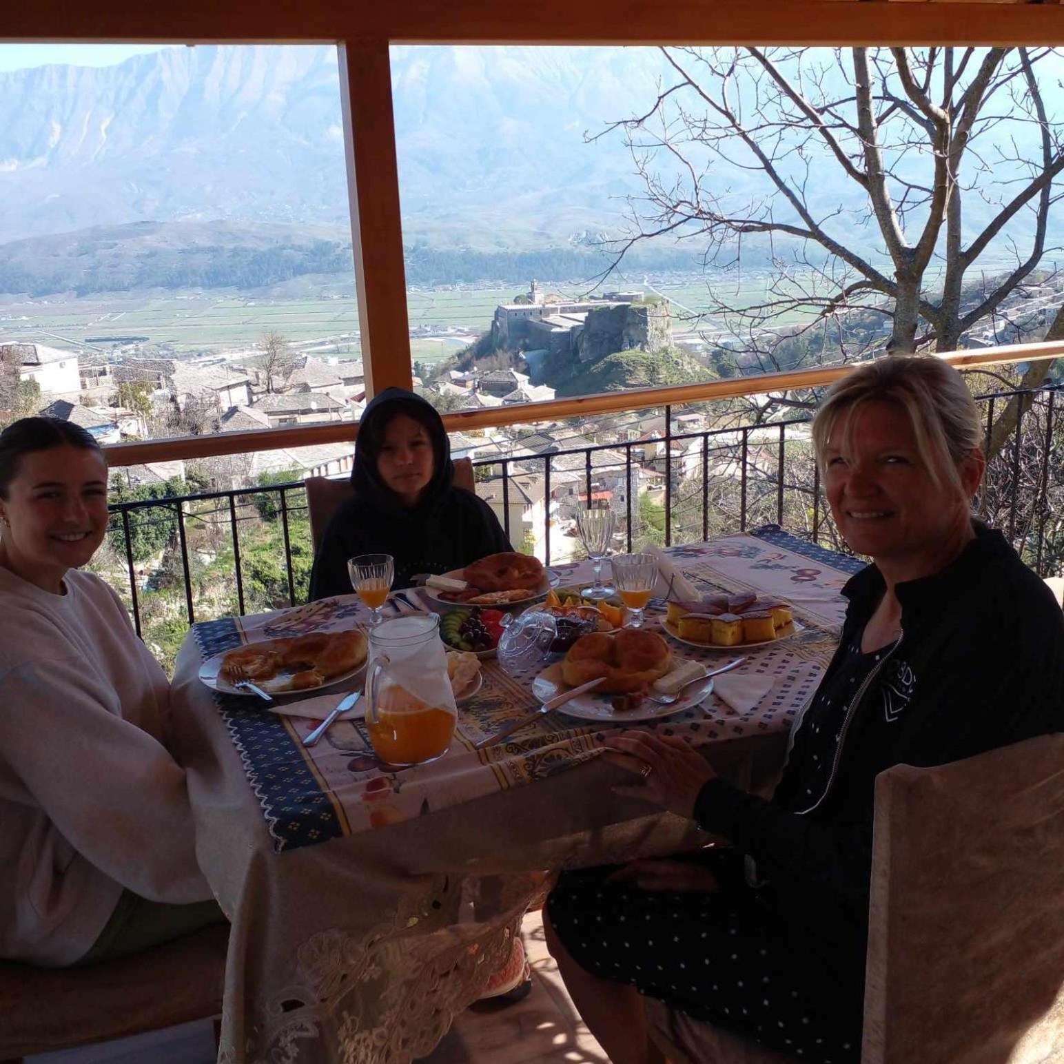 Guest House Hasko Gjirokastër Eksteriør billede