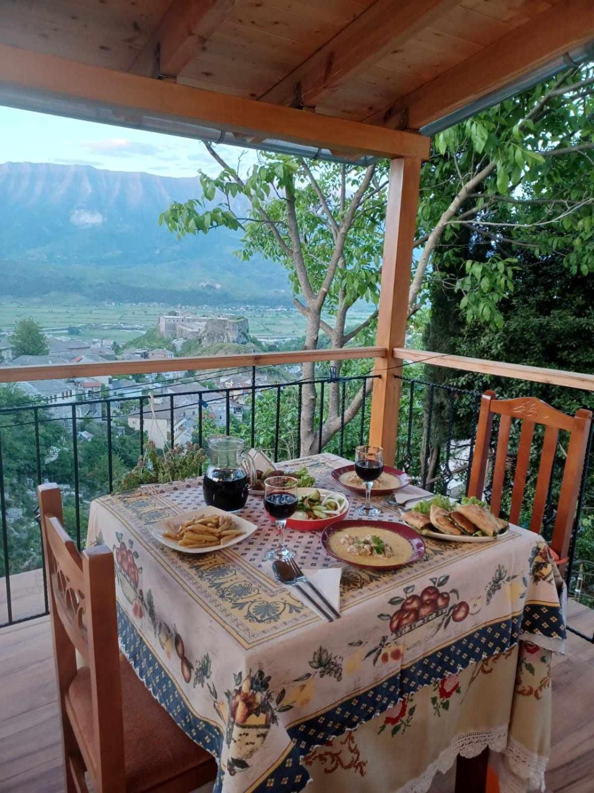 Guest House Hasko Gjirokastër Eksteriør billede