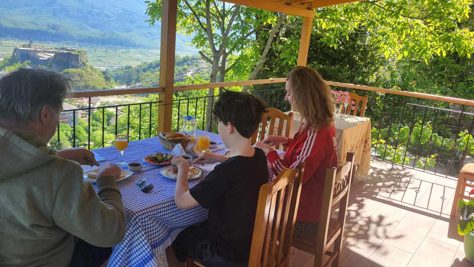 Guest House Hasko Gjirokastër Eksteriør billede