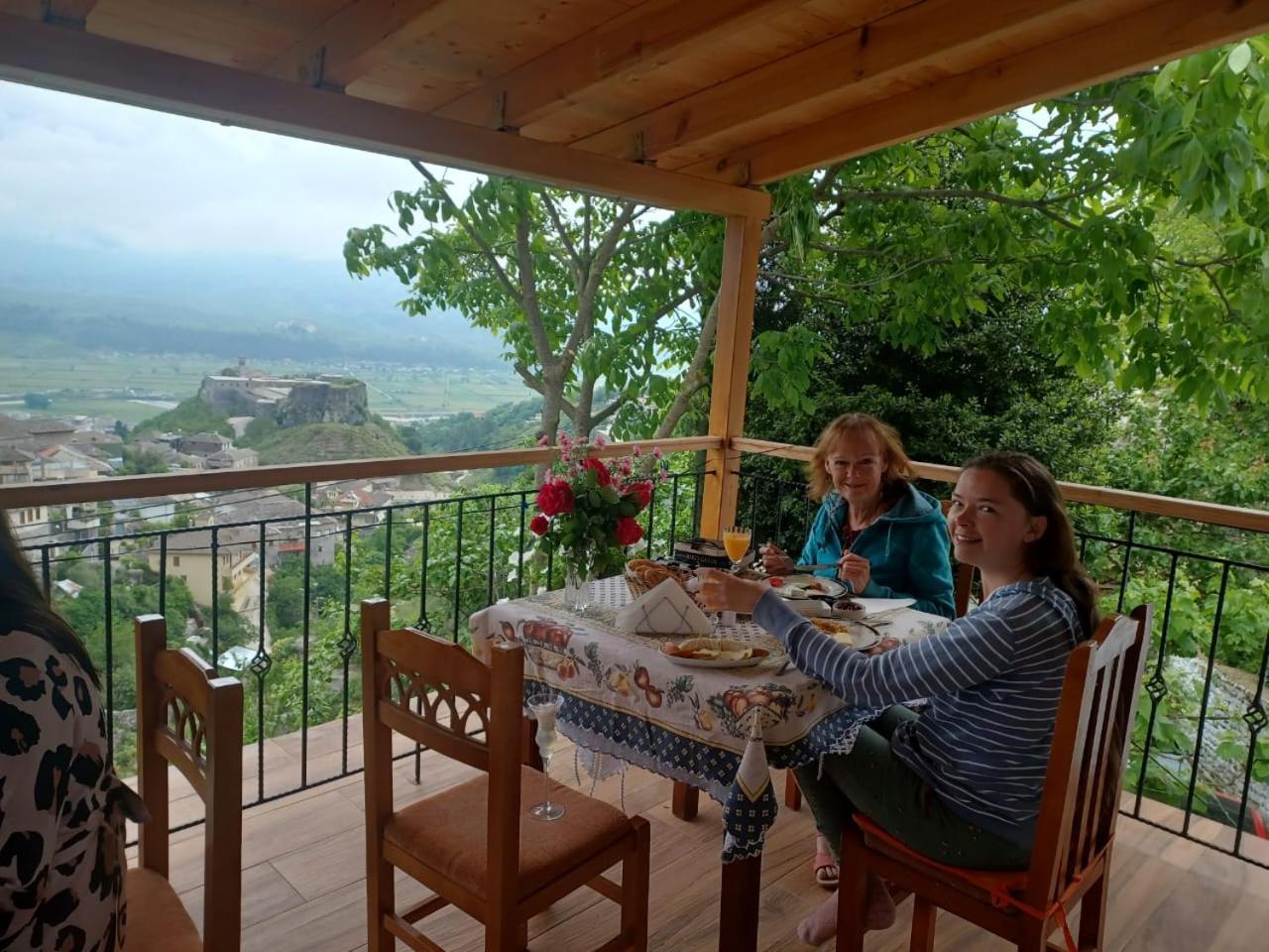 Guest House Hasko Gjirokastër Eksteriør billede