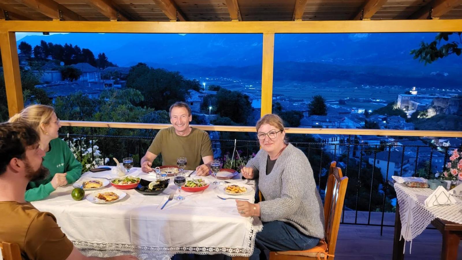 Guest House Hasko Gjirokastër Eksteriør billede